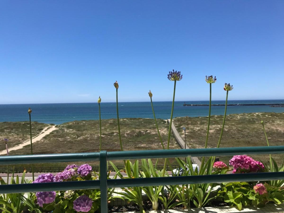 Beachfront Apartment With Sea View 아주라라 외부 사진